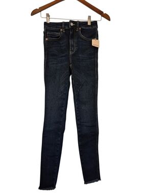 Free People We The Free NWT Blue Skinny Raw Hem Jeans 24